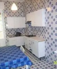 Quattro stanze singole per studentesse al vomero Quattro stanze singole per studentesse al vomero