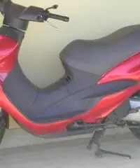 Motociclo Suzuki kw10.5 cilindrata 125 anno d'immatricolazione 2004 45 Motociclo Suzuki kw10.5 cilindrata 125 anno d'immatricolazione 2004 45