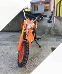Mini cross