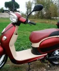 scooter elettrico grigio satinato ultimo modello digitale no assicuraz