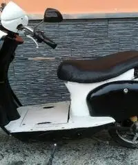 scooter elettrico grigio satinato ultimo modello digitale no assicuraz