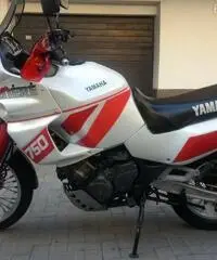 SPLENDIDA YAMAHA XTZ 750 SUPER TENERÈ