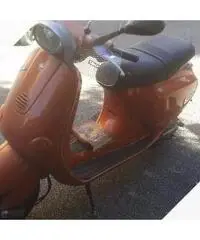 Piaggio Vespa 125 ET4 - 2000 Piaggio Vespa 125 ET4 - 2000