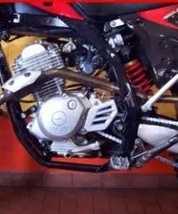 FANTIC MOTOR Caballero 125 Rosso Nero - 6400 FANTIC MOTOR Caballero 125 Rosso Nero - 6400