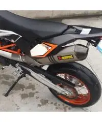 moto KTM 690 SMCR supermotard 2012