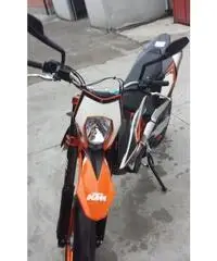 moto KTM 690 SMCR supermotard 2012