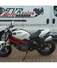Vendo DUCATI MONSTER 796 + del 2010  km 9900 DEPOTENZIATO A LIBRETTO