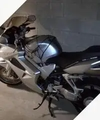 Vfr 800 v4tech