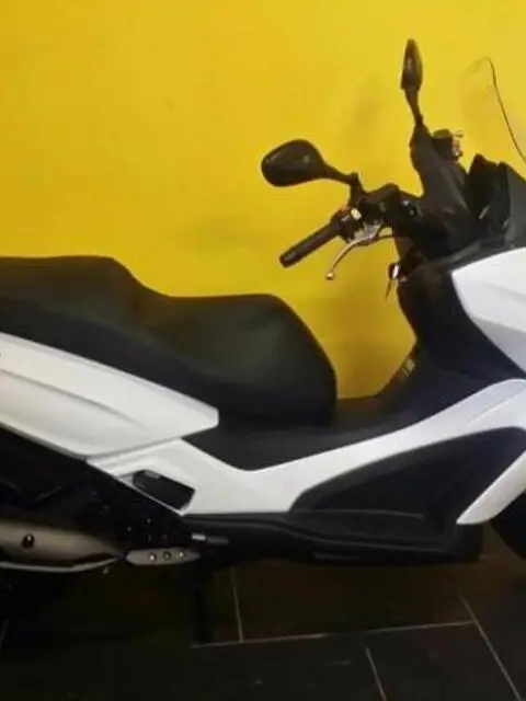 KYMCO Downtown 300i X- TOWN 300 ABS 2016 - EURO 4 KYMCO Downtown 300i X- TOWN 300 ABS 2016 - EURO 4
