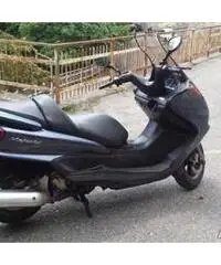 Majesty 250 CC anno 2004 65.000 KM vendi Majesty 250 CC anno 2004 65.000 KM vendi
