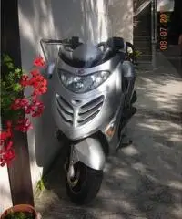 vendo scooter Kymco 250