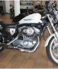 HARLEY-DAVIDSON Sportster 883 Custom cc 883
