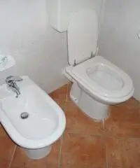 Stock di sanitari completi da bagno