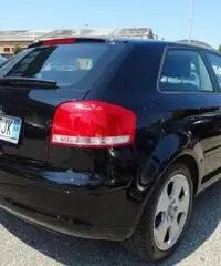 AUDI A3 1.6 16V FSI Ambition