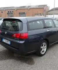 HONDA Accord 2.2 i-CTDi Tour. Exec. HONDA Accord 2.2 i-CTDi Tour. Exec.