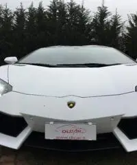 LAMBORGHINI Aventador 6.5 V12 LP700-4 Roadster LAMBORGHINI Aventador 6.5 V12 LP700-4 Roadster