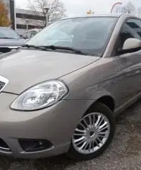 LANCIA Ypsilon 1.2 E-Collection LANCIA Ypsilon 1.2 E-Collection