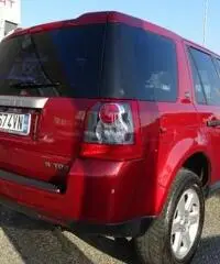 LAND ROVER Freelander 2.2 TD4 S.W. SE LAND ROVER Freelander 2.2 TD4 S.W. SE