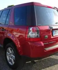 LAND ROVER Freelander 2.2 TD4 S.W. SE LAND ROVER Freelander 2.2 TD4 S.W. SE