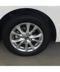 MAZDA 2 1.5 105 CV Skyactiv-D Evolve + Evolve Pack MAZDA 2 1.5 105 CV Skyactiv-D Evolve + Evolve Pack