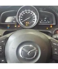 MAZDA 2 1.5 105 CV Skyactiv-D Evolve + Evolve Pack MAZDA 2 1.5 105 CV Skyactiv-D Evolve + Evolve Pack