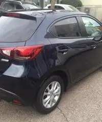 MAZDA 2 1.5 105 CV Skyactiv-D Evolve MAZDA 2 1.5 105 CV Skyactiv-D Evolve