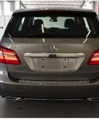 MERCEDES-BENZ B 180 d AUTOMATIC MERCEDES-BENZ B 180 d AUTOMATIC