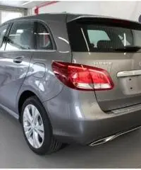 MERCEDES-BENZ B 180 d SPORT MERCEDES-BENZ B 180 d SPORT