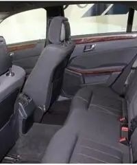 MERCEDES-BENZ E 200 CDI BlueEFFICIENCY Elegance MERCEDES-BENZ E 200 CDI BlueEFFICIENCY Elegance