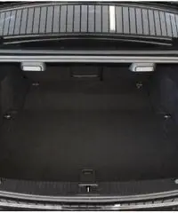 MERCEDES-BENZ E 200 BlueTEC Automatic Executive MERCEDES-BENZ E 200 BlueTEC Automatic Executive