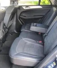 MERCEDES-BENZ ML 250 BlueTEC 4Matic Sport MERCEDES-BENZ ML 250 BlueTEC 4Matic Sport