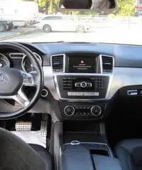 MERCEDES-BENZ ML 250 BlueTEC 4Matic Sport MERCEDES-BENZ ML 250 BlueTEC 4Matic Sport