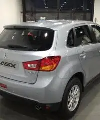 MITSUBISHI ASX 1.6 DI-D 114CV 4WD Invite MITSUBISHI ASX 1.6 DI-D 114CV 4WD Invite