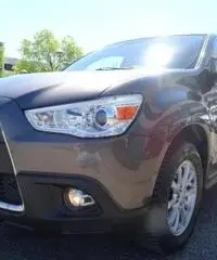 MITSUBISHI ASX 1.8 DI-D 150 CV 4WD Invite MITSUBISHI ASX 1.8 DI-D 150 CV 4WD Invite