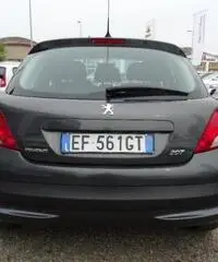 PEUGEOT 207 1.4 8V 75CV 5p. X Line