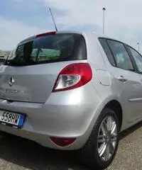 RENAULT Clio 1.2 16V 5 porte Dynamique