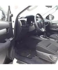 TOYOTA Hilux CONFORT TOYOTA Hilux CONFORT