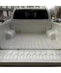 TOYOTA Hilux CONFORT TOYOTA Hilux CONFORT