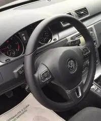 VOLKSWAGEN Passat Var. 2.0 TDI Comfortline BlueM.Tech. KM. 0 VOLKSWAGEN Passat Var. 2.0 TDI Comfortline BlueM.Tech. KM. 0