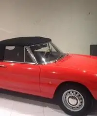 ALFA ROMEO Spider DUETTO  ALFA ROMEO Spider DUETTO