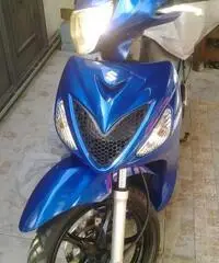 suzuki sixteen 125 km 2400 1200!!!!!