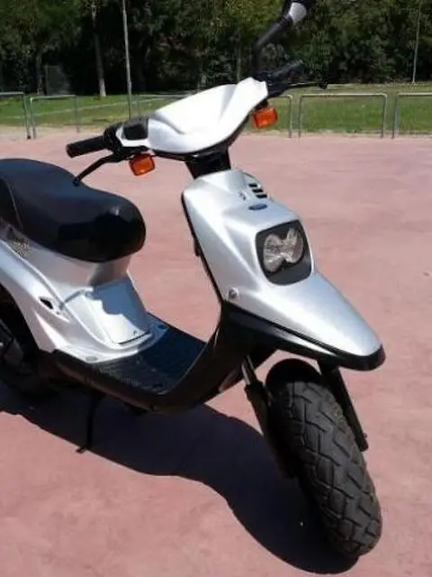 MBK Booster Spirit 50 cat 2002 / 3200 Km - PARI al NUOVO! - MBK Booster Spirit 50 cat 2002 / 3200 Km - PARI al NUOVO! -