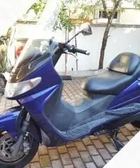 Moto scooter Suzuki no Honda piaggio