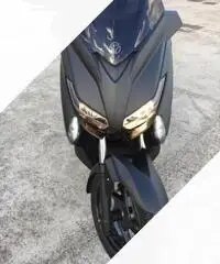Yamaha XMAX MOMO DESIGN 250