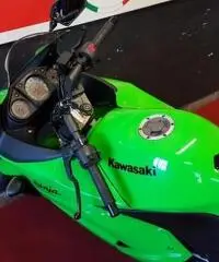 KAWASAKI Ninja 250 R 2008 KAWASAKI Ninja 250 R 2008