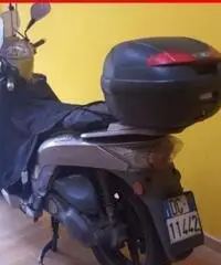 KYMCO People 200 grigio - 21500 KYMCO People 200 grigio - 21500