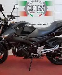 SUZUKI GSR 600 2008
