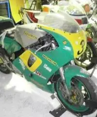 TRIUMPH Daytona 900 FACTORY TRIUMPH Daytona 900 FACTORY