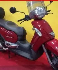 APRILIA Scarabeo 250 rosso - 33041 APRILIA Scarabeo 250 rosso - 33041
