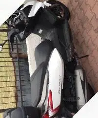 Kymco Downtown 300i - 2012